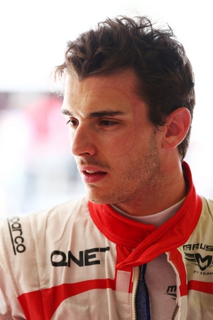 Bianchi testou carros da Fórmula 1 durante dois anos antes de ter esta oportunidade com a Marussia Bianchi testou carros da Fórmula 1 durante dois anos antes de ter esta oportunidade com a Marussia