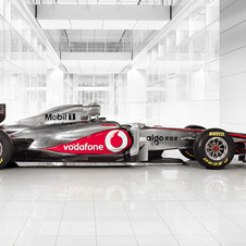 McLaren assembles the MP4-26 live in Berlin