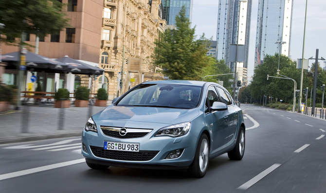 Opel Astra Gen.4