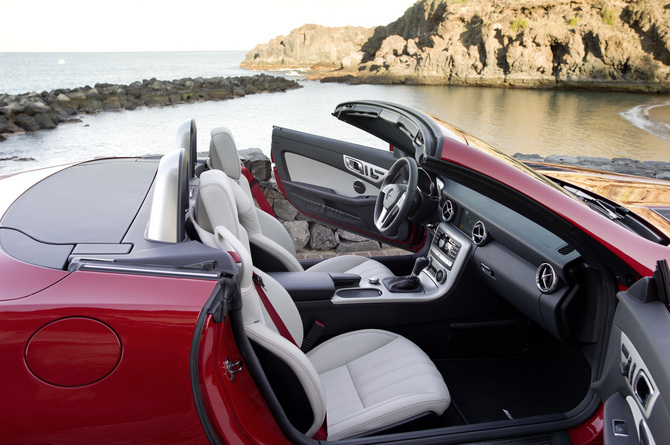 Third generation of Mercedes-Benz SLK unveiled Third generation of Mercedes-Benz SLK unveiled