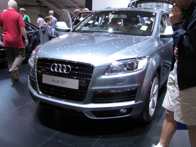 Audi launches new Q7 model