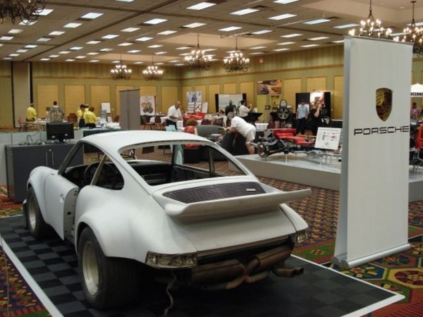 Porsche raffles perfectly restored 911T Porsche raffles perfectly restored 911T