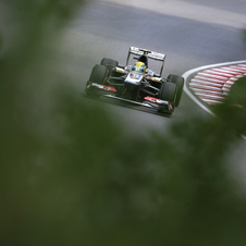 Gutierrez crashed after leaving the pits late in the race. The accident happened while the car was being transported back to the pits