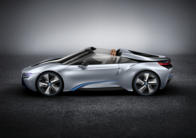 A BMW mostra um i8 Spyder mais próximo da produção A BMW mostra um i8 Spyder mais próximo da produção