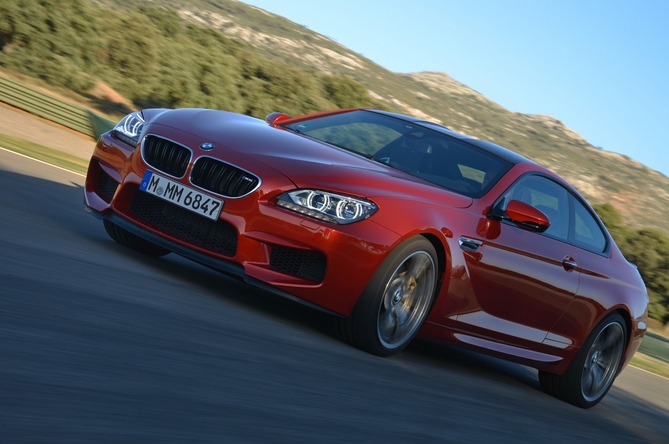 The engine in the coupe propels the M6 to 100km/h in 4.2 seconds...