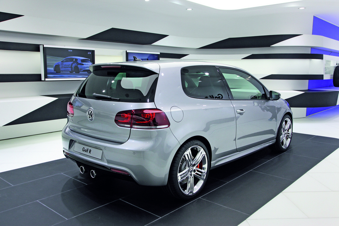 Golf R gets four special versions at Geneva Golf R gets four special versions at Geneva