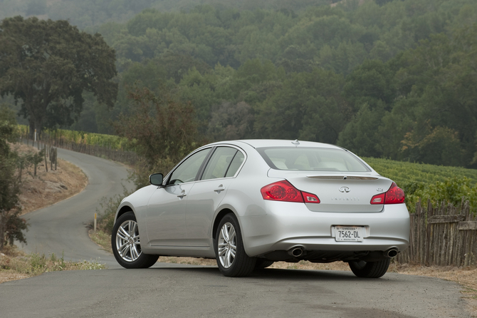 Infiniti extends G series with new G25 Infiniti extends G series with new G25