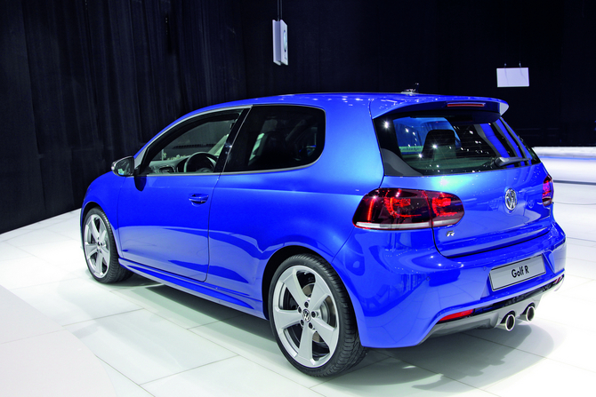Golf R gets four special versions at Geneva Golf R gets four special versions at Geneva