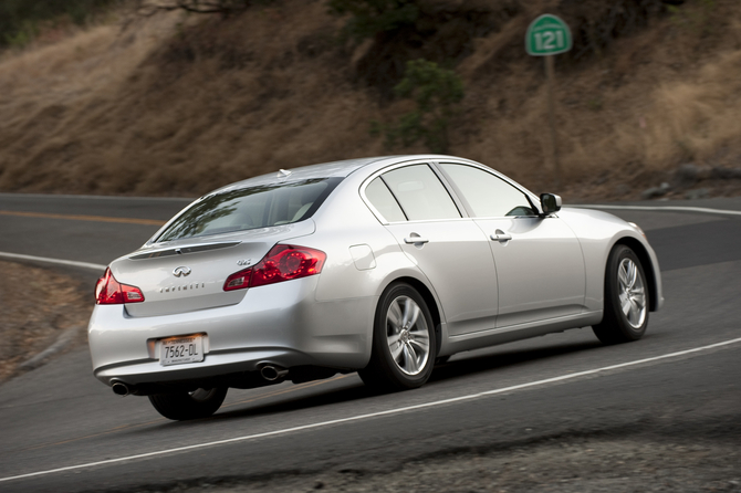Infiniti extends G series with new G25 Infiniti extends G series with new G25