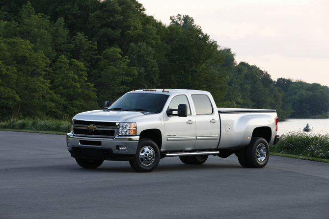 Chevrolet Silverado LTZ Standard Box SRW