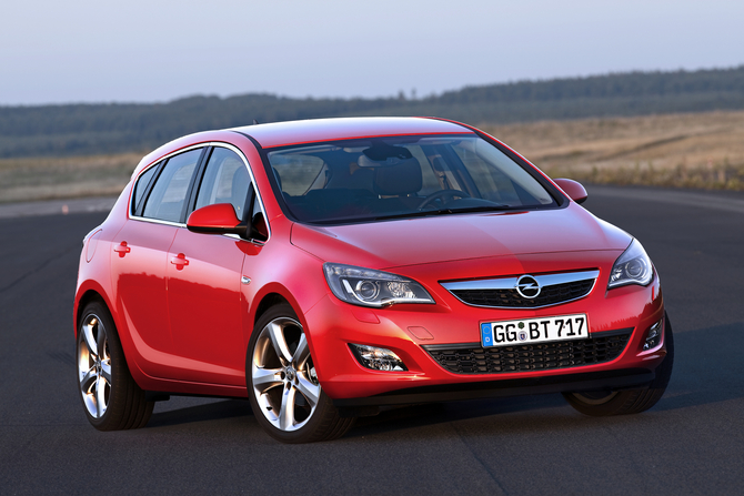 Opel Astra Gen.4