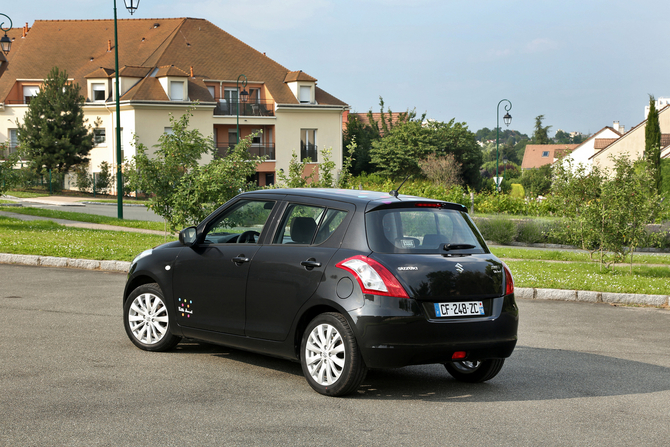 Suzuki Swift Little Marcel, une série spéciale très fashionista