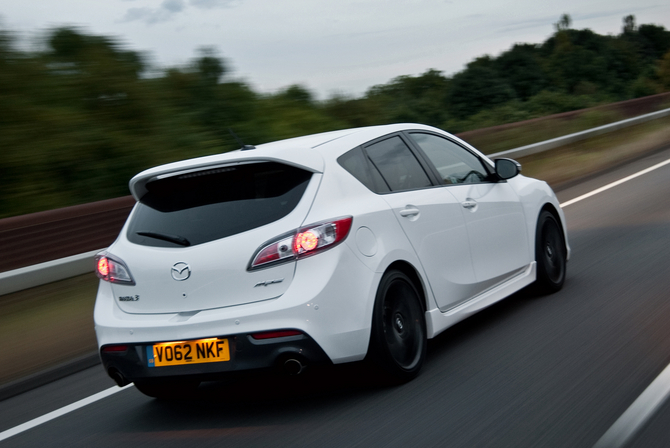 There is also a new roof spoiler There is also a new roof spoiler