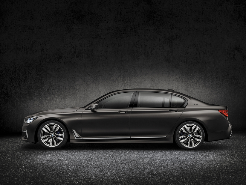 BMW M760Li xDrive V12