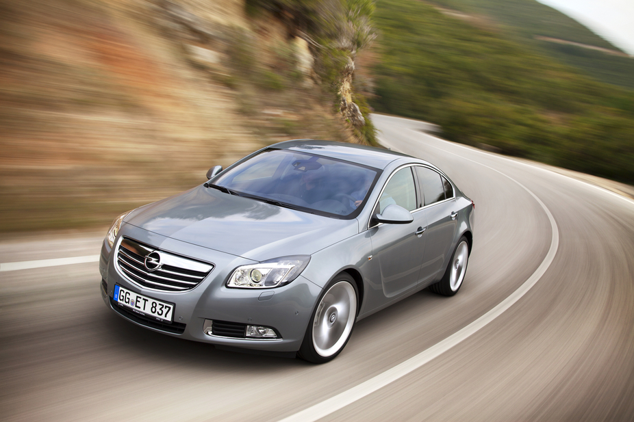 Opel Introduces Twin-Turbo Diesel in Insignia Flagship