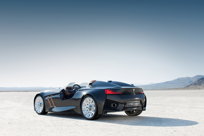 BMW celebrates 75th of the 328 with an Hommage model BMW celebrates 75th of the 328 with an Hommage model
