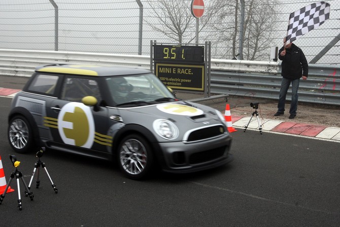 MINI E Race runs in Nürburgring MINI E Race runs in Nürburgring