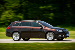 Opel Introduces Twin-Turbo Diesel in Insignia Flagship