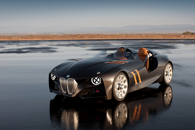 BMW celebrates 75th of the 328 with an Hommage model BMW celebrates 75th of the 328 with an Hommage model