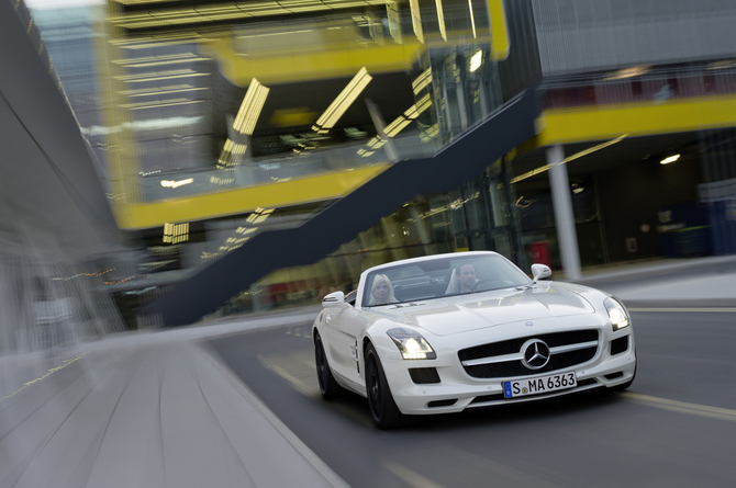 Mercedes-Benz SLS AMG Roadster