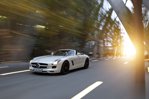 Mercedes-Benz SLS AMG Roadster