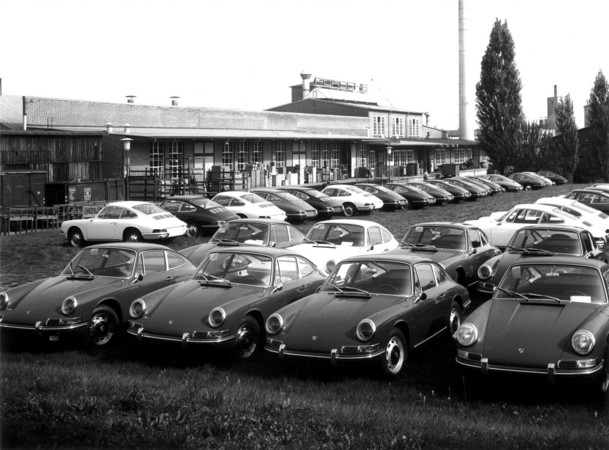 Stuttgart-Zuffenhausen: sixty-years producing Porsches Stuttgart-Zuffenhausen: sixty-years producing Porsches