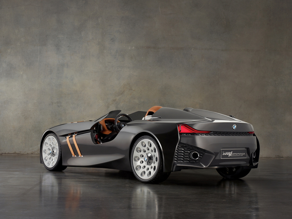 BMW celebrates 75th of the 328 with an Hommage model BMW celebrates 75th of the 328 with an Hommage model