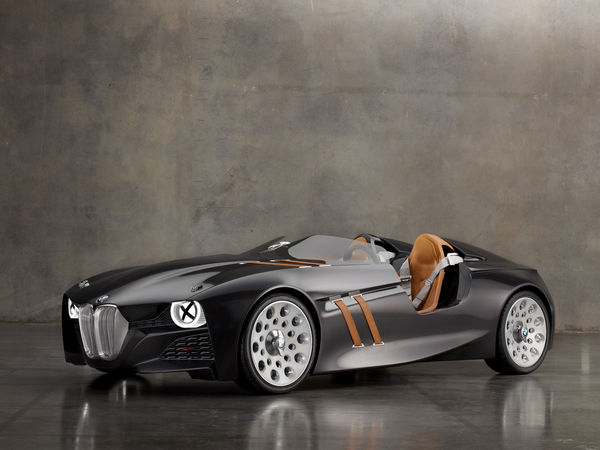 BMW celebrates 75th of the 328 with an Hommage model BMW celebrates 75th of the 328 with an Hommage model