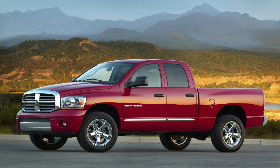 Dodge Ram 1500 Quad Cab 4X2 SLT SWB