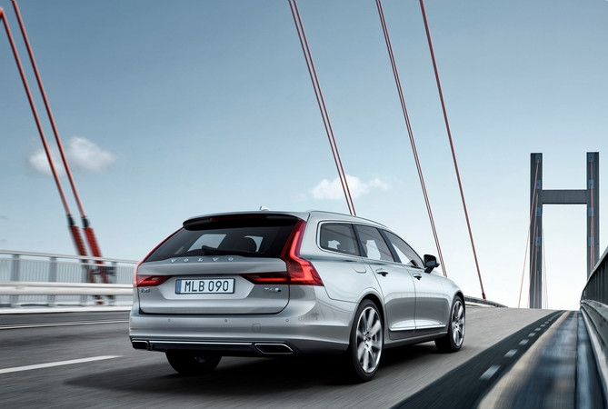 Volvo V90 T8 Twin Engine