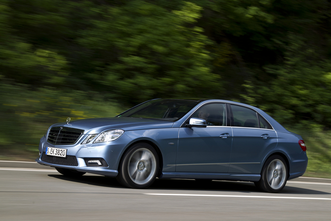 Mercedes E-Class improves efficiency with new petrol engines Mercedes E-Class improves efficiency with new petrol engines