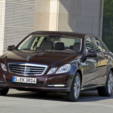 Mercedes E-Class improves efficiency with new petrol engines