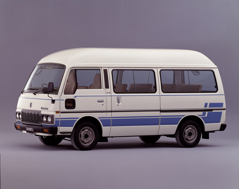 Nissan Caravan Microbus GL