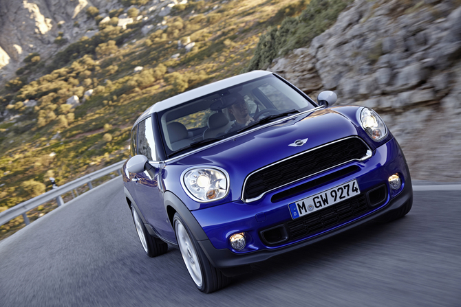 Tal como o Countryman o Paceman estará também disponível com sistema de tração integral Tal como o Countryman o Paceman estará também disponível com sistema de tração integral
