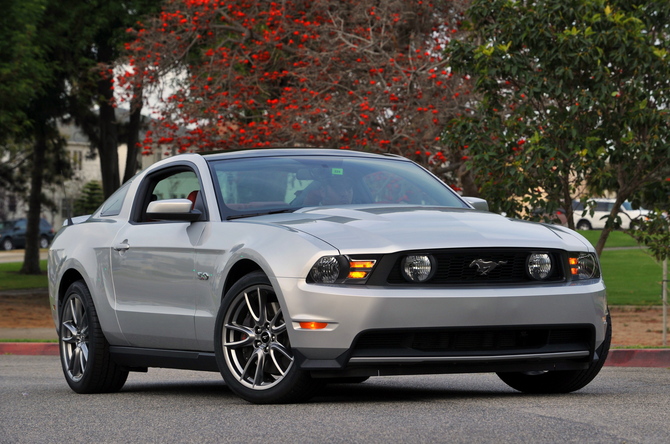 Ford Mustang GT AT