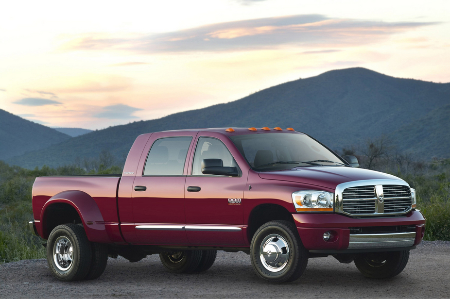 Dodge Ram 3500 Mega Cab 4X2 SLT SWB