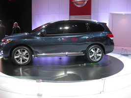 New Nissan Pathfinder Brings Better Aerodynamics and Fuel Economy to 7 Passenger SUV