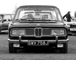 BMW 2000