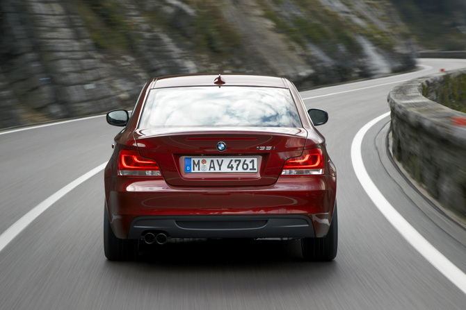 BMW reveals facelifted 1 Series Coupé and Convertible BMW reveals facelifted 1 Series Coupé and Convertible