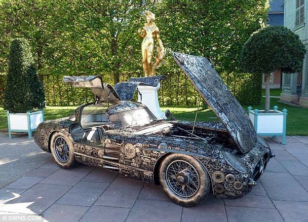 Trio builds Mercedes 300 SLR from scrap metal