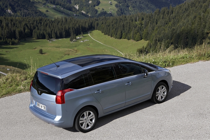 Peugeot 5008 Sport 2.0 HDi 163 AM6