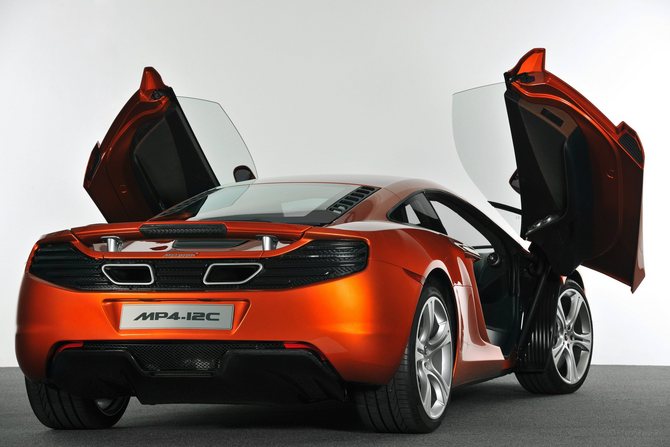 McLaren officially presents the MP4-12C McLaren officially presents the MP4-12C