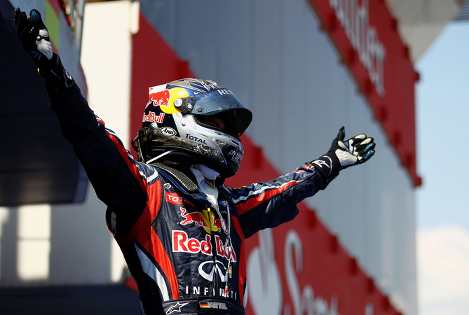 Vettel holds Hamilton for fourth season victory Vettel holds Hamilton for fourth season victory