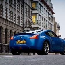 Nissan 370Z 3.7 328 Base