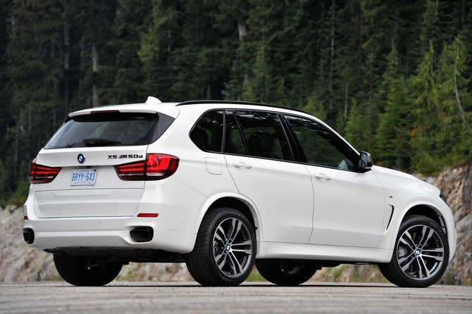 It takes 5.3 seconds to reach 100km/h It takes 5.3 seconds to reach 100km/h