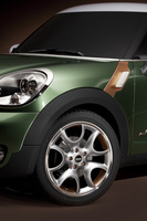 MINI unveils the Paceman Concept ahead of Detroit