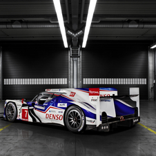 Toyota TS040 Hybrid