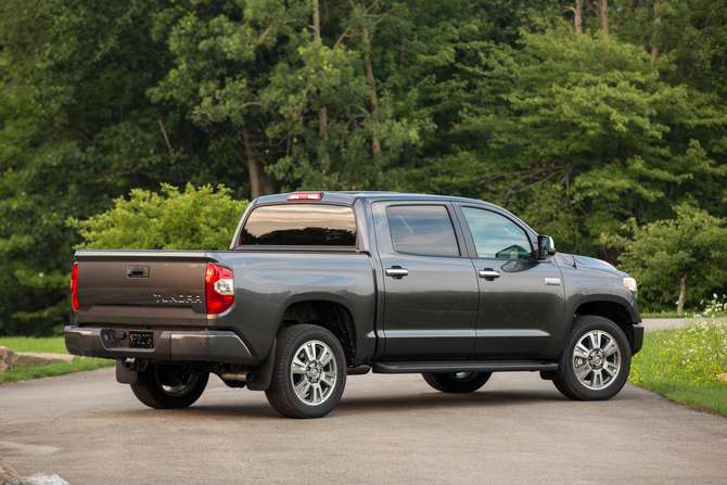 Toyota Tundra CrewMax 5.7 V8 Platinum 4x4