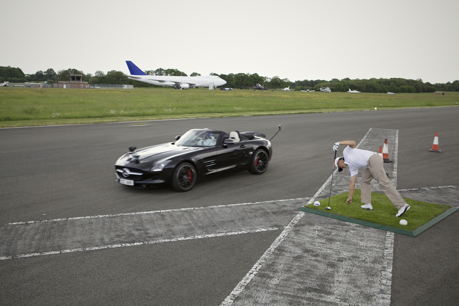 Coulthard Catches World's Longest Golf Shot into a Moving Car