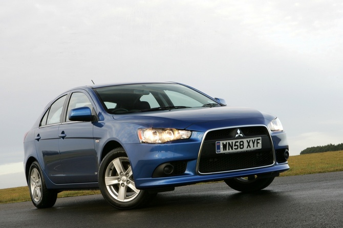 Mitsubishi Lancer SB 1.5 Invite